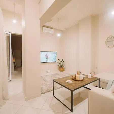 Ferienwohnung Debbies House Kalamata Exterior foto